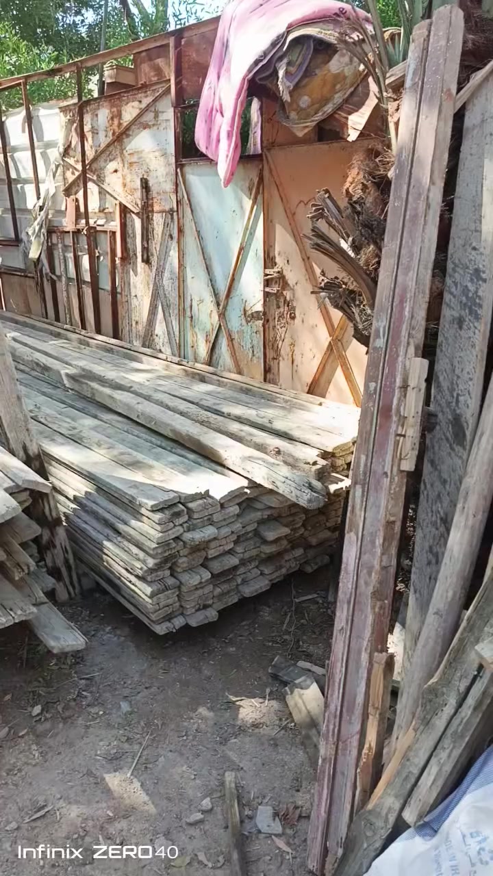 السلام عليكم
قالب خشب للبيع يدك 100 متر ويا 52 جك السعر مليونين ونص بي مجال
العنوان بغداد الحسنية 
***********
