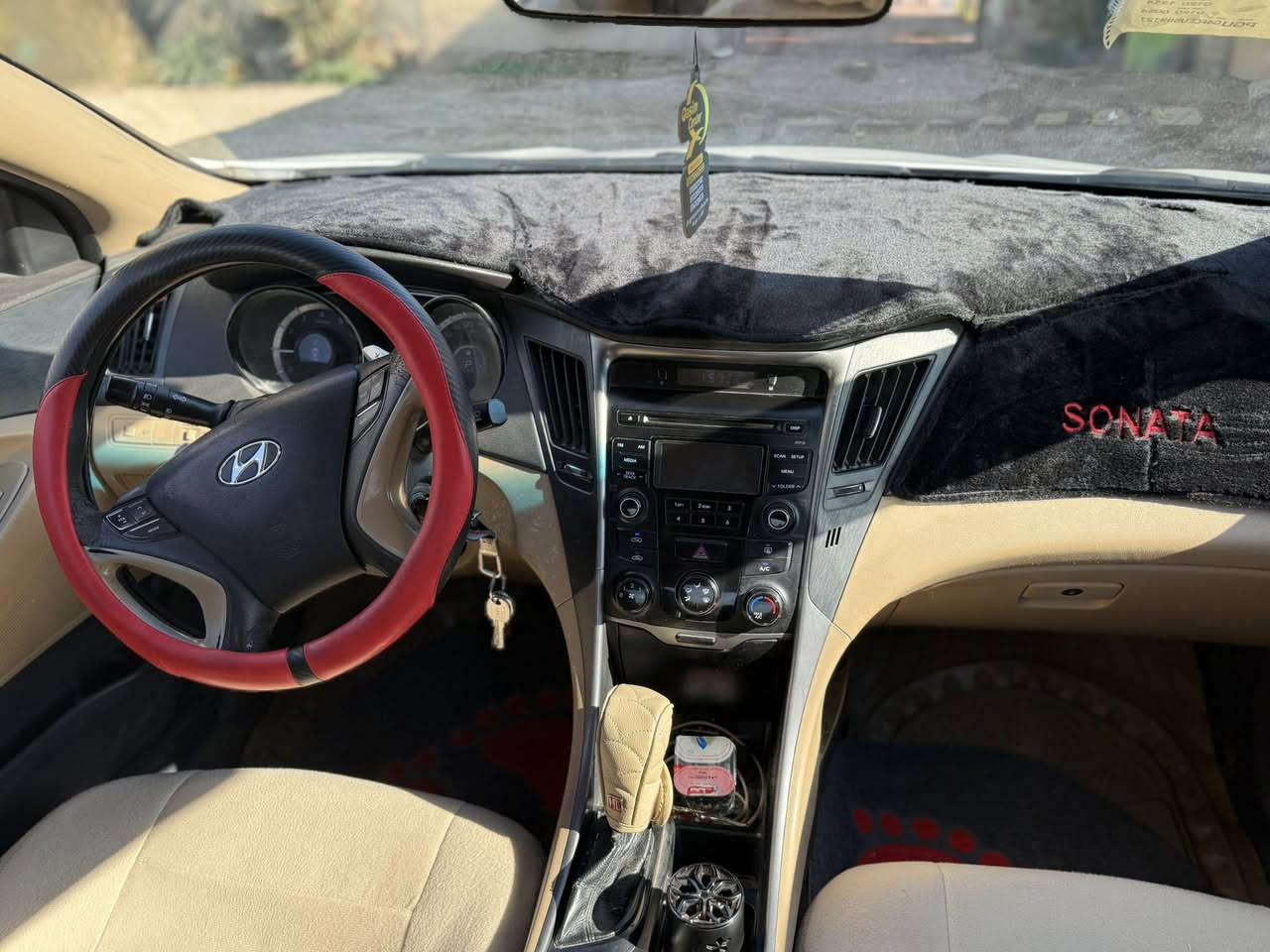 السلام عليكم للبيع سوناتا خليجي الشركه العامه ٢٠١٤ محرك ٢٤٠٠ سياره كفاله عدا صبغ للهلال الخلفي وبارد بلباب الخلف الصدر عدا هاي السياره كفاله مكاني بابل النيل السعر ١٤٣ وبيه مجال يشهد الله ترايه مال زيرو لئن السياره مكمله من كلشي حداديه تخم تاير ادامه كامله ورقمه بغداد الجديد باسمي للاستفسار ***********
