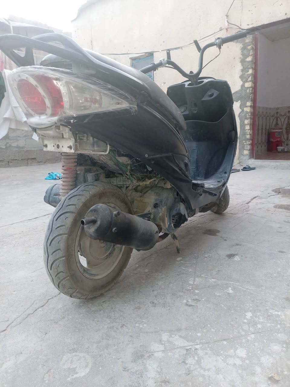 سلام عليكم للبيع
دراجه ماكس كامكو
مجفته مره وحده
وهسه عوزه زنجبيل فقط
زنجيله سعره 5الاف
نضيفه ابيع مستعجل عله عطله بسعر 180
 وبيه مجال بسيط 
*********** واتساب فقط مكان سفوان
