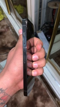 ايفون ١٣ برو ماكس • ٢٦٥ • شاشة مكسورة