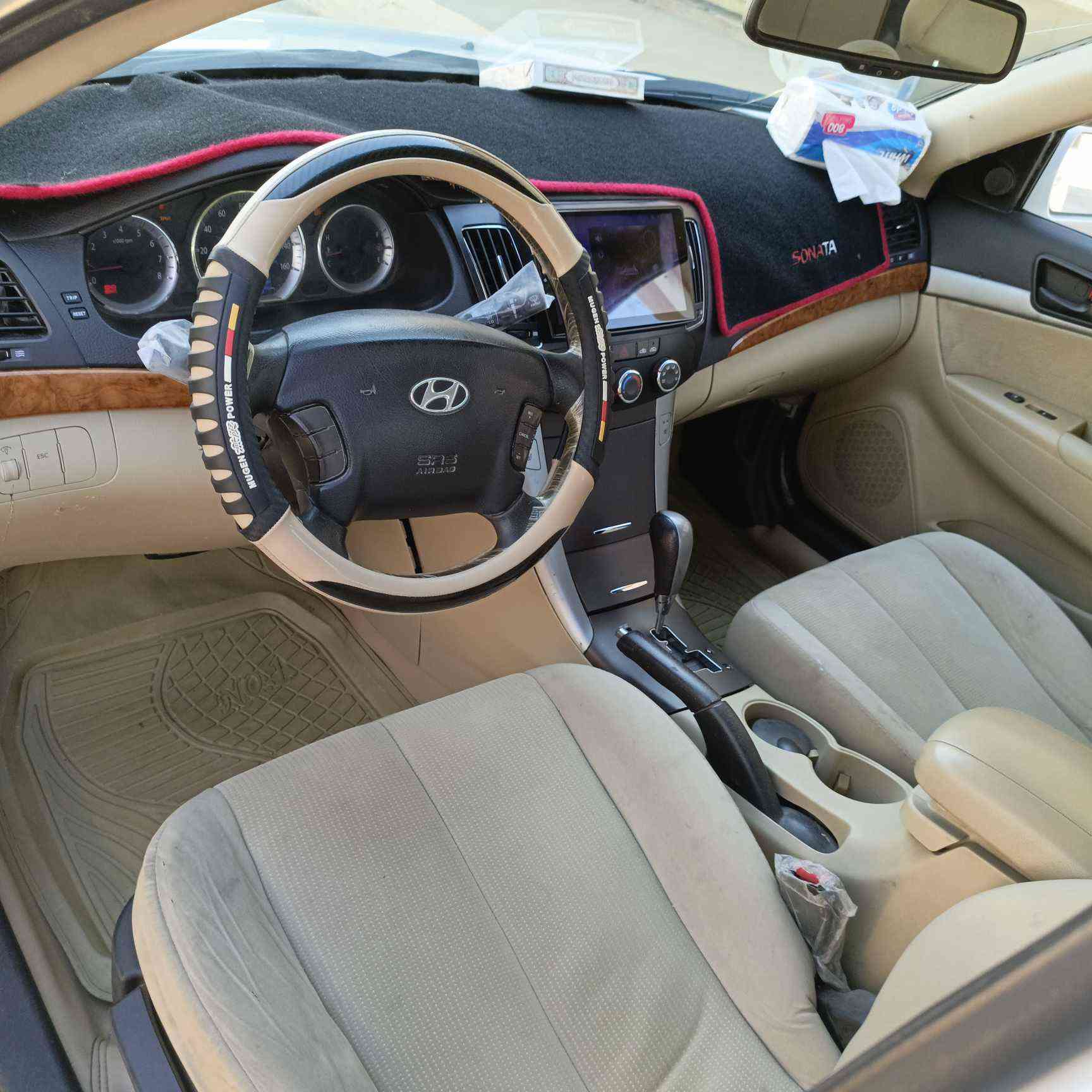 سوناته موديل 9 محرك  2400 دوش 
رقم بغداد انكليزي بسمي
 السياره بيها صفحه كامله جهت العبري 
محرك كير حداديه تخم تاير باتري كهربائيات كفالة 
عارضها 90 وبيها مجال العنوان بغداد  
***********
