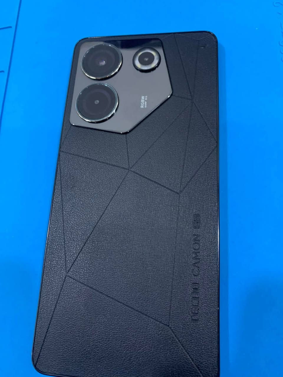 السلام عليكم 
تكنو كامون 20 برو 5g ذاكرة 256 
جهاز مبدل شاشة اصليةة بصمه اصلع بالشاشة بصمه وجه جهاز كامل مكمل بدون ملحقات السعر 150 وبي مجال بسيط مكاني بغداد بلديات


**إذا كنت صاحب هذا الإعلان وتريد حذفه لأي سبب، رجاءا أرسل رسالة إلى الدعم الفني**