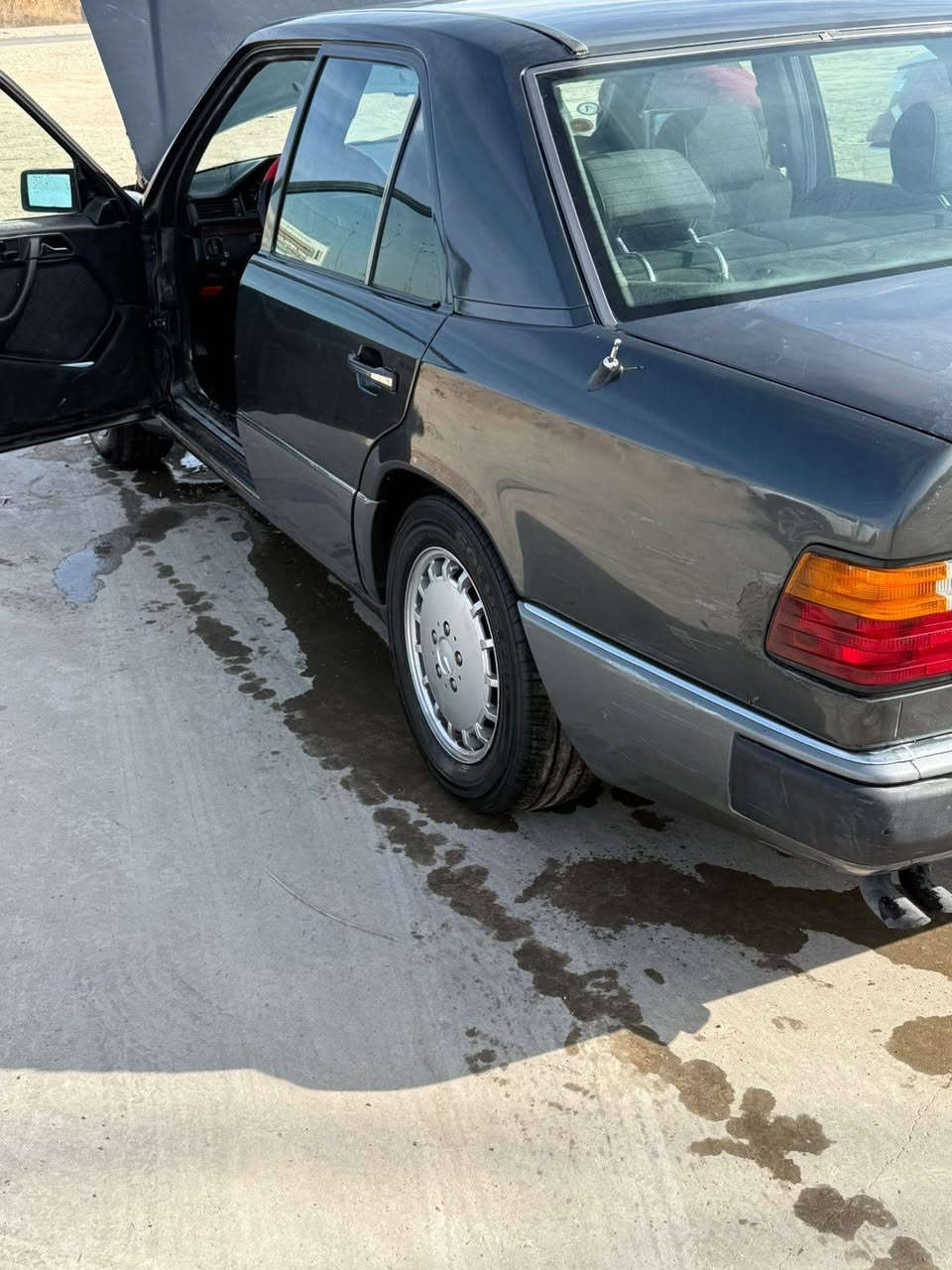 ماسدس دب 1991جديد
مكينه بيبي خراطيم رقم بغداد نكليزي 
سعر وباقي تفاصيل على رقام 
***********
