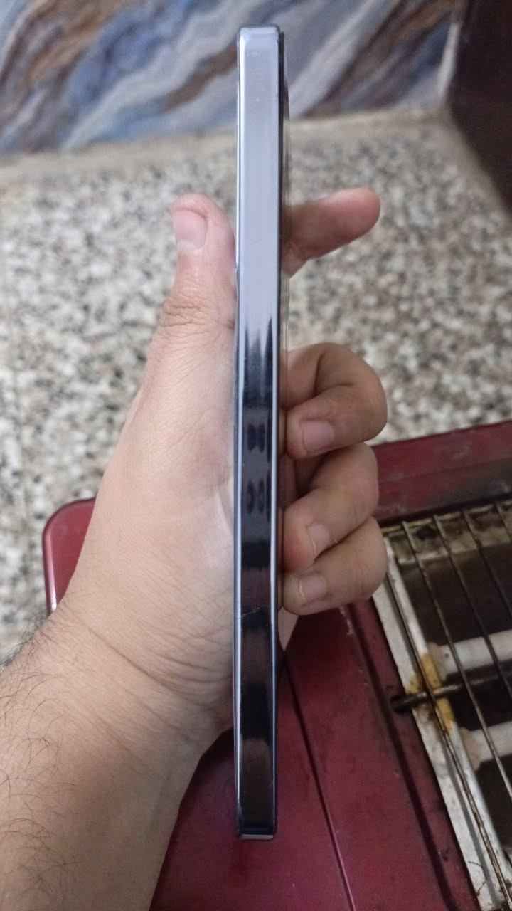 سلام عليكم جي تي 20 برو للبيع جهاز ضهر لازم تبدله او بكيفك وشاشه من اطراف مرتفعه جهاز وكع مني ومال سيمكارت ضايع وجهاز كله شغال بصمه او شاشه كله شغال شاشه فطر واحد ما بيه سعره 130 قفل قفل وعندي توصيل للجميع محافضات عراق وتوصيل يجي مغلق لين مال تفحص مقابيل مندوب لا يجي مغلق جهاز او تجي بنفسك وتفحص وسعره نار ورخيصة وجهاز كله شغال صوت مالته فول واني مشتري 450 الف بس من وكع مني كرهته رقم *********** واتساب فقط مكاني بغداد
