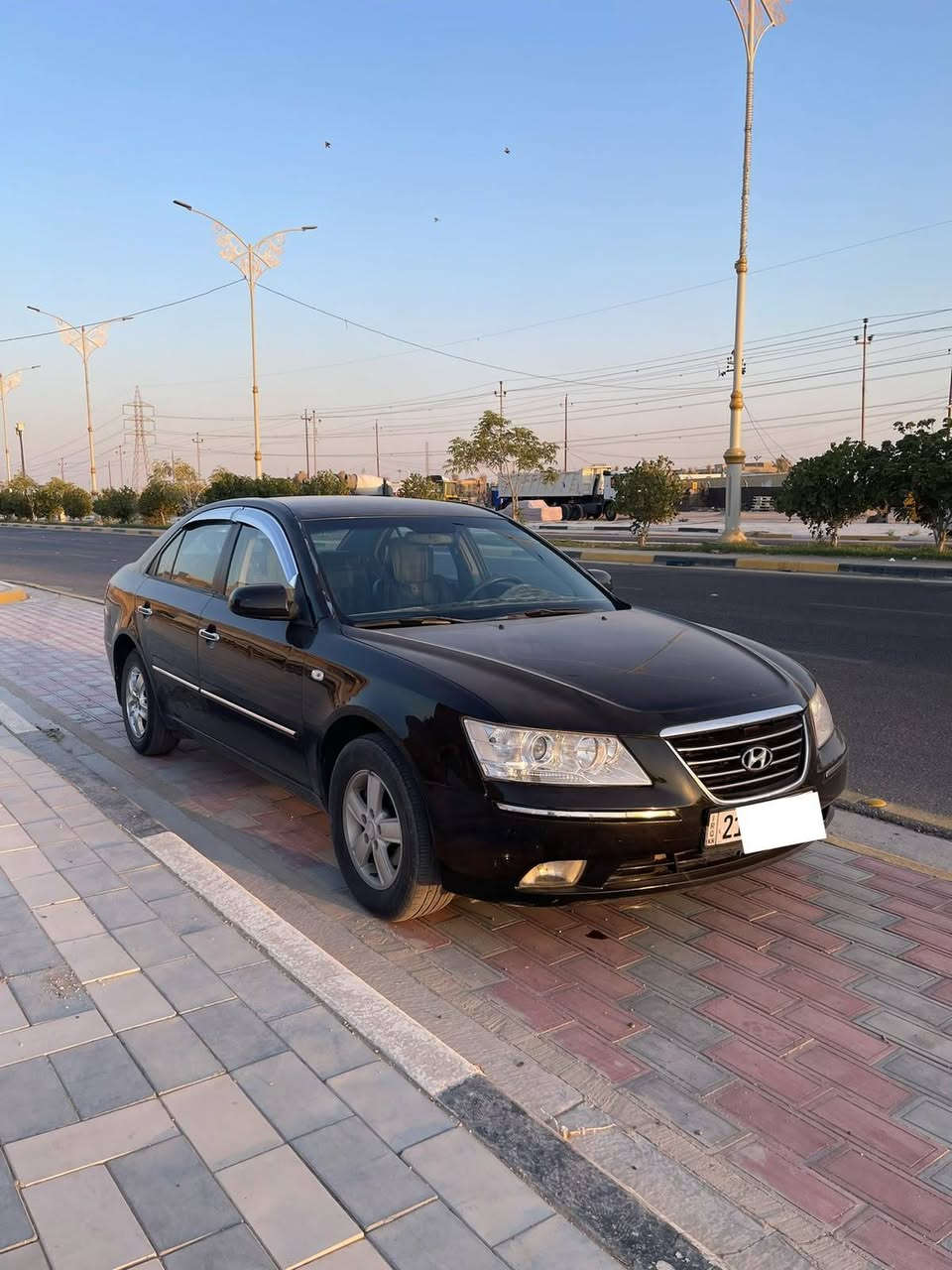 هونداي سوناتا ٢٠١٠ 
وارد كوري رقم سلميانية انكليزي
مكينة ٢٠٠٠ دوش جاهزة ومكفولة
كير مكينة حدادية تبريد جاهزات 
بية ٣ قطع صبغ بدون حادث السيارة
لتواصل *********** بغداد, العراق
