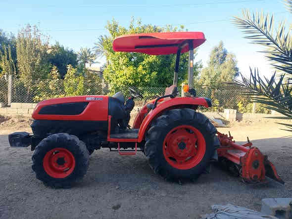 السلام عليكم كيوتي للبيع مكفول كفاله عامه محرك كير اكسل كله شركه تاير شركه وراها فقط  الرفاسه والقماره مكينة جديده معنه الكلمه ومامتعوبه كتاب شركه السعر خاص العنوان صلاح الدين يثرب رقم الهاتف ***********
