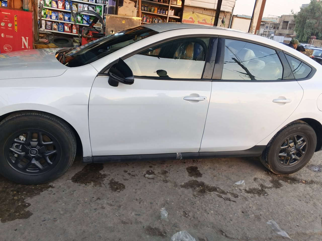 سلام عليكم BYD2025 كن بلاص بيها باب الصدر صبغ رجع عل حار وباب الخلفي بارد وجاملع بارد وقماره الكصه تكمه بيها رصعات ثنين شوي بارد صار بيها سياره زيرو ماشيه 4000 سعرها 118. وبيها مجال بغداد مدينه الصدر رقم الهاتف ***********
