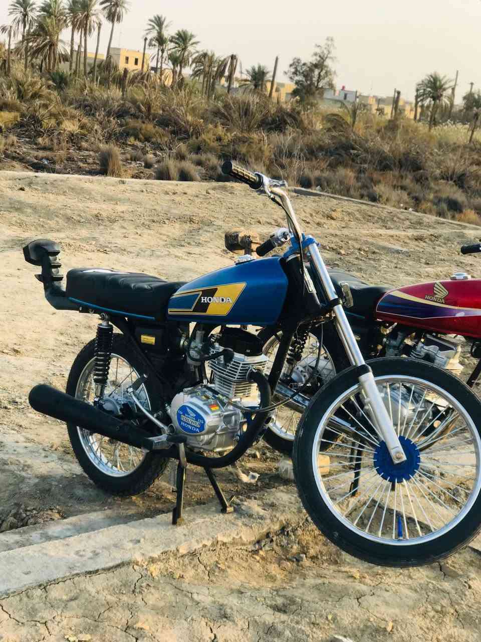 السلام عليكم نامه 25 كلك صارلها 5 أيام معمره شاصي جديد بل جيس سعرها 800 قفل مكاني ناصريه مركز إسكان صناعي ***********
