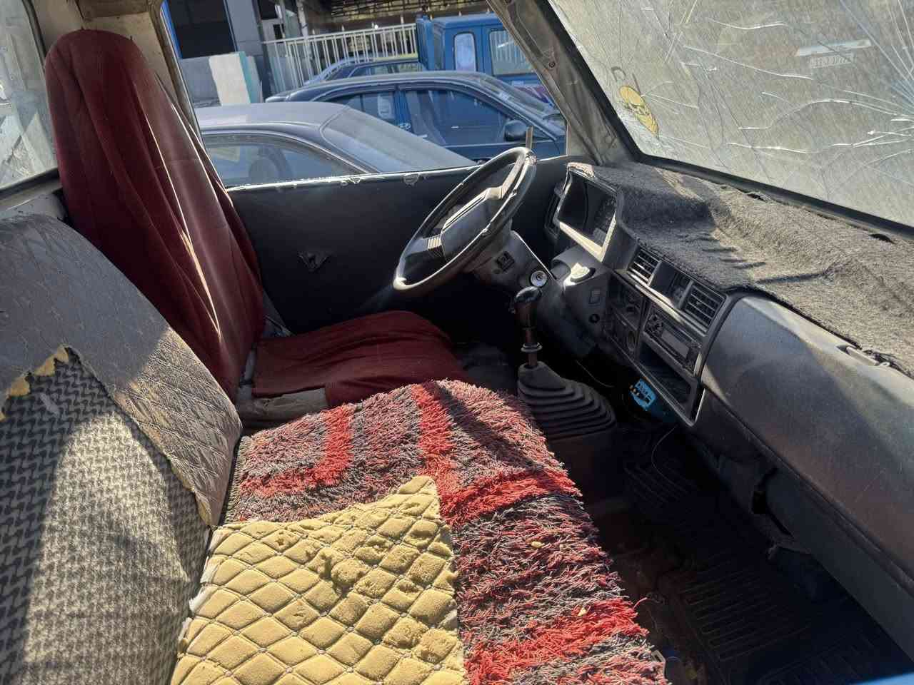 بنكو موديل 94 كير مكينة شاصي مكفولات تخم تاير باتري جديد سيارة جاهزة بدون تحويل أتعهد سرقة وعشائر مستمسكات صاحبها موجودة عندي السعر 25 وبيها مجال مكاني ديالى الخالص ***********  *********** 
ملاحظة السيارة بدون تحويل ماندل صاحبها مستمسكات عندي
