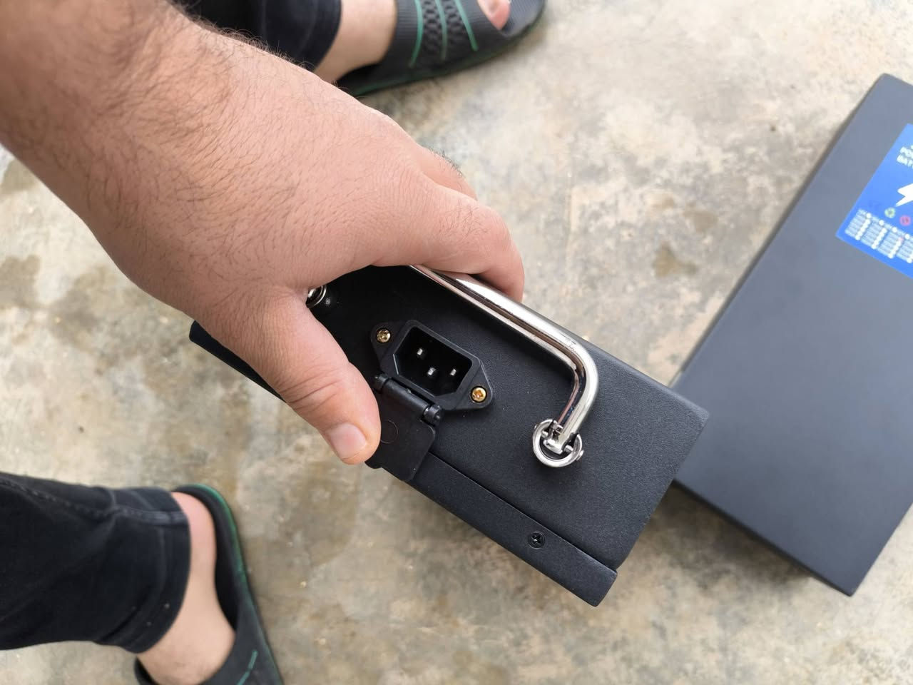 باتریات 60V -52V-48V
توصيل مجاني لكافة المحافظات 🚚
🛑 ملاحظة: بسبب تكرار حالات طلب البضاعة وإغلاق الهاتف عند التوصيل، أصبح الحجز يتطلب إرسال رصيد 5 آلاف مسبقاً لضمان الجدية.
⚠️ توضيح: هذا المبلغ ليس إضافياً، بل يُخصم من سعر المنتج عند الاستلام، والتوصيل يبقى مجانياً بالكامل.

***********
