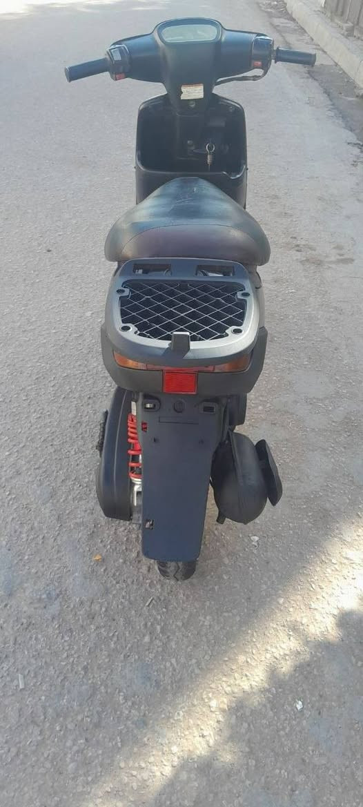السلام عليكم دراجه بطه 2000 هندر كهربائية شغاله شاصي مكفول
 عنوان كربلاء نهايه حي العامل قرب كراج حي العامل الاخير قرب جامع اهل البيت اتصال ع رقم ***********
