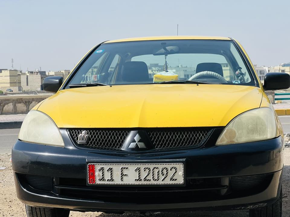 سلام عليكم خوان
لانسر موديل 2010 
السياره حلوه ومتعوب عليها 
مال جناي ماناقصها برغي 

تخم تاير حداديه 
كير محرك كله كفاله 
مابيه لا صبغ ولا ضربه مكفوله كفاله عامه 

السعر 75 وبيه مجال حق الجيه 
مكاني بغداد الزعفرانيه 
قرب شارع السندباد 
خاص مغلق تصل وتدلل ‭0772 149 1911‬
