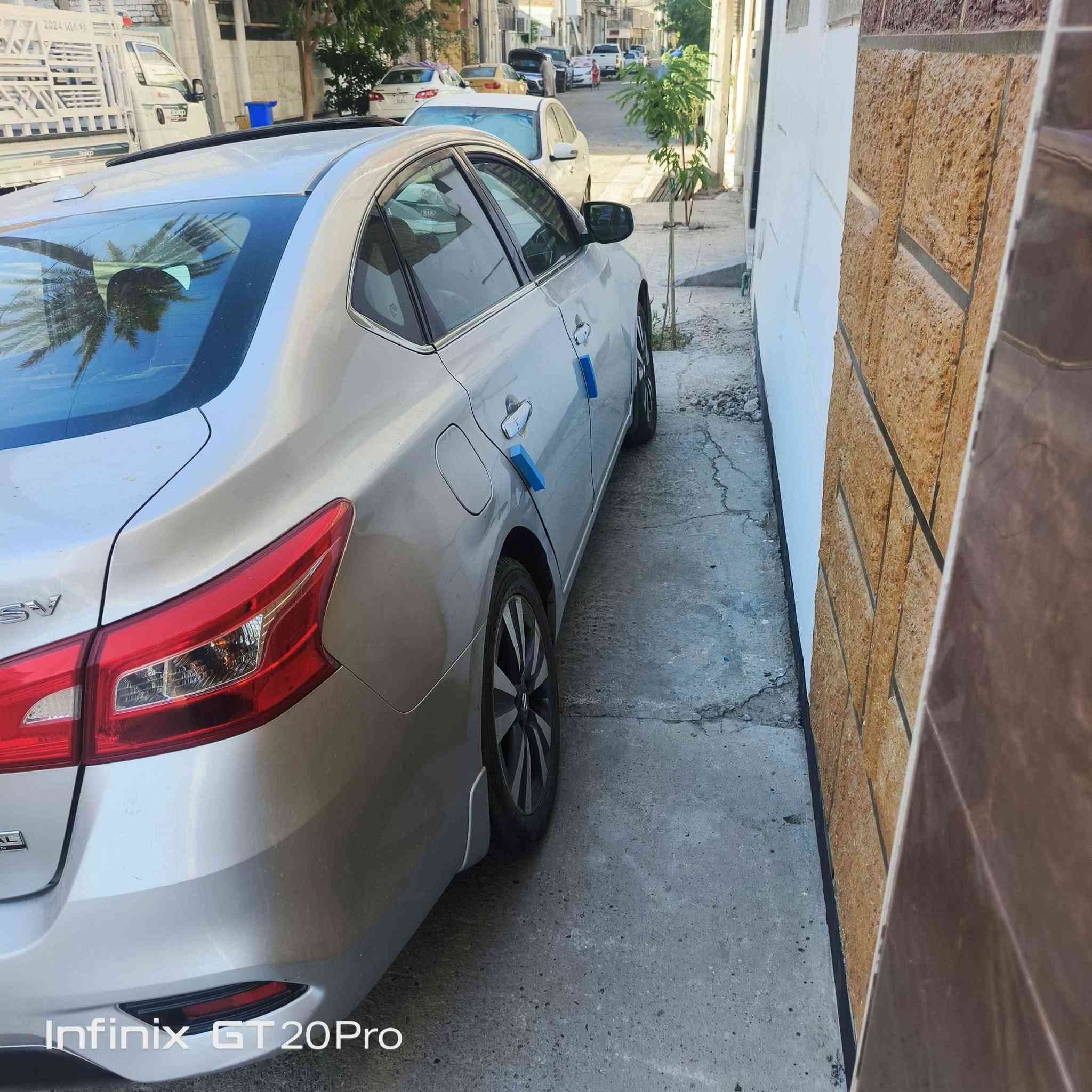 السلام عليكم 
نيسان سنترا ٢٠١٩ رقم بغداد السياره ب اسمي سنوية وهزه جديده sv سبشل بصمة تشغيل وبصمتين ابواب وبصمة صندوق  وبانوراما حادثهه موضح بصوره وبيهه طخه بهلال الجاملغ الخلفي عكس السايق موضح بالصوره 
السعر ١١٢ وبيها مجال بسيط 
*********** Colombo, Sri Lanka
