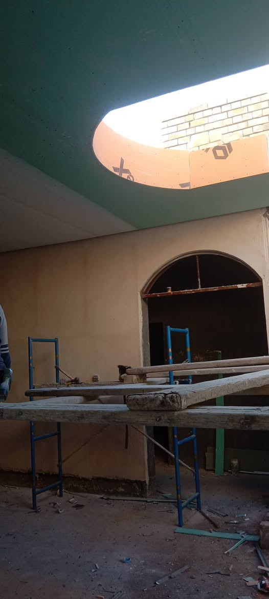 خلف جبس جبس بورد وسحبات متفرغ بالمتر او باليوميه ***********
