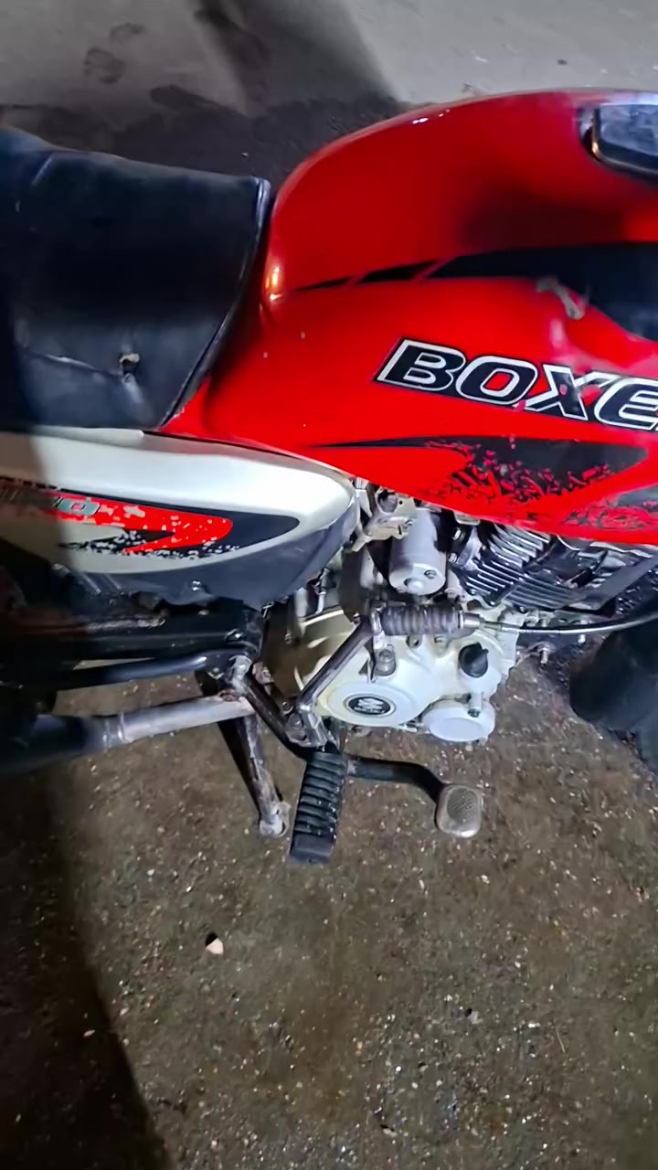 سلام عليكم اعادة نشر بسبب الوعود الكاذبه
دراجه بوكسر جبلي للبيع 2021 شهر ال7 شكل ال22 
دراجه نضيفه مال شغل ومرتبه سعرها 1900 وبيها مجال بسيط مرقمه صار ٤ اشهر سنويه ولوحتين بغداد تحويل بنفس اليوم اللي تشتريها بيها اذا تحب
واتساب او اتصال ***********
