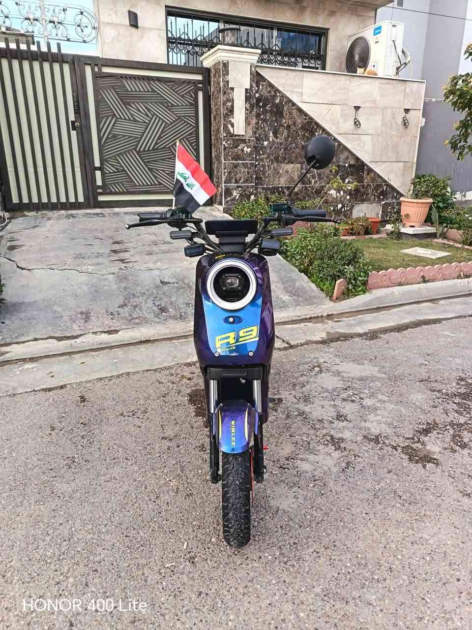 السلام عليكم
للبيع دراجه شحن نوعR9 موديل 2025 دراجه نضيفه كهربائيات كله شغاله مابيه اي نقص ولاا مصلحه على وضع  شركه بيه نقص بس الكشن الخلفي وجاملغ
مواصفات 

تشغيل عن بعد 

شاشه آيباد اي عطل يضهر بل شاشه

خمس بطاريات دبل كبار 

قوه الملف 1500 واط

سطاب اكسن 

دبل اشاره+ اشاره يمين يسار 

نضام 4 سرع سرعه  99 

نضام (P)

سكن لايت عالي ناصي 

شحن تليفون يو سبي 

جهاز نذار عن سرقه 

ستاند وسط و ستاند جانبي 

بريك عنبار دهن امامي خلفي 

مزوده فجوج حمر تايرات جوبلس 

32 امبير  60V

دراجه سريعه شلعه قويه

نضيفه و حلوه  سعر (375)وبيه مجال
مكاني بغداد حي الجهاد 

للاستفسار رقم   ***********
