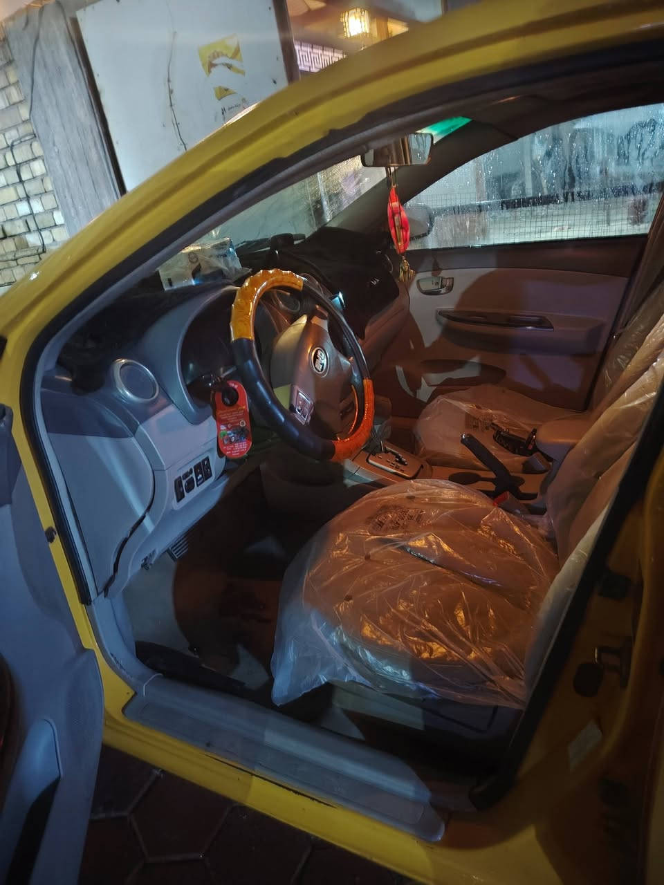 بي وإيدي فول مواصفات معروفه كير مكينه تخبل مكفولة من الحادث القوي سياره ربع مذب عليه كامله صدر خلفي أمامي السعر 45  بيه مجال قليل رقم ***********
