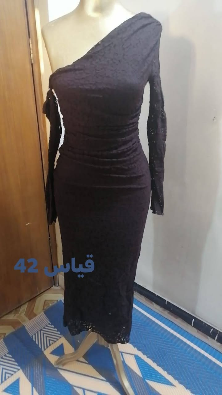 قياس 40 و 42 
قفل القطعه 25 لبسه وحده ربي شاهد


**إذا كنت صاحب هذا الإعلان وتريد حذفه لأي سبب، رجاءا أرسل رسالة إلى الدعم الفني**