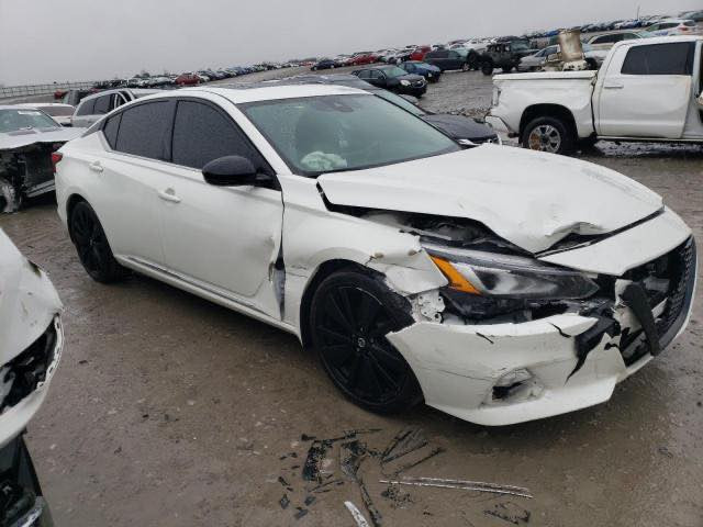 التيما ٢٢  SR MIDNIGHT
اعلى مواصفات بالالتيما لون صدفي
 ماشية 85 الف كيلو 
ردارات ٣٦٠ درجة 
توقف ذاتي 
فتحة + كشنات جلد  
ايرباك سستم
صور الحادث مرفقة  السيارة كاصها 
عل ايدي وتصليح بدبي درجة اولى
 مكان السيارة الناصرية مركز
السعر ١٧٠ مجال بسيط
رقم *********** واتساب
