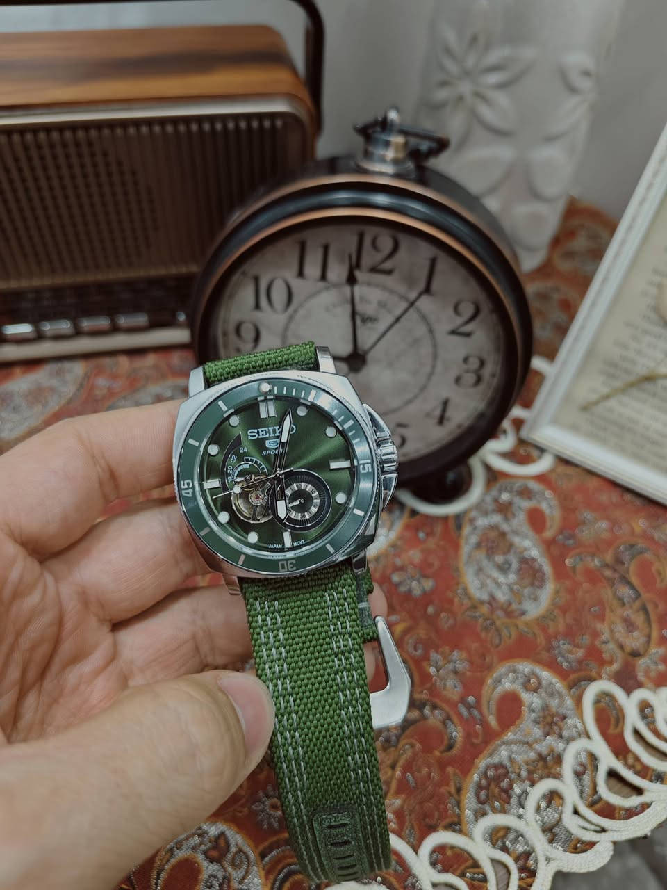 Seiko 5
لون عسكري مكينة اوتوماتيك جديد ماملبوس امزون مو تجاري 
توصيل متوفر


**إذا كنت صاحب هذا الإعلان وتريد حذفه لأي سبب، رجاءا أرسل رسالة إلى الدعم الفني**