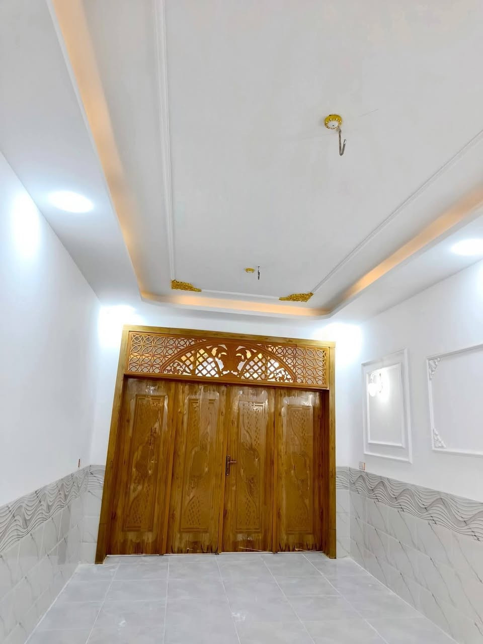 دار للبيع 150م🏕️ (مكتب الخليج للعقار عمود327)
*********** وتساب
***********

بسعر /54/ مليون مع المجال
موقع /نجف 🏡شارع الحولي مال المطار عمود 327

البناء 🏡 
غرفتين /صاله/مطبخ / ستقبال/ صحيات/
بناء مرتب/ اساس + سقف كونكريت + طابوك

ألخدمات 🏡 #بعد_عن_سوق_100م
ماء/كهرباء/مدارس/سوق/تبليط/لحد الباب
