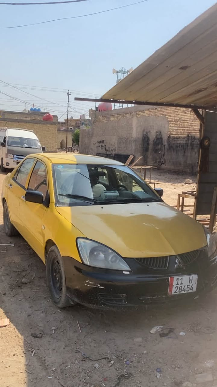 لانسر ٢٠١٠صدر جديد تبريد شغال

كير اوتماتيك ٦نمره سنويه ل٢٠٣٦
رقم انكليزي مصفره هيئه غرامات 
دوشمه جديد
بيه ضربه بجنطه وجاملغ جه سايق
سعر ٥٥ 
***********
