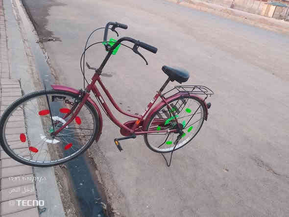 للبيع بايسكل نظيف خشط ما بيه عيب ما ابي جديد حجم 26 بايسكل لوك واللي يريد يخابر على الرقم***********
