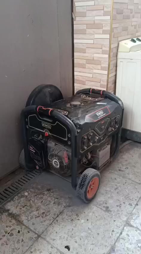 السلام عليكم عندي مولده للبيع بانزين تانكي ياخذ ٢٥ لتر ٧ ونص كيفي ٢٨ امبير ينطيك صافي ٢٥ امبير تجي ٤ مخارج كهرباء صارله فتره عايفها وبطاريه مالتها هابطه اخذتها ب٩٠٠ الف ورايدها ب٦٠٠ الف وبيها مجال حك جيه


**إذا كنت صاحب هذا الإعلان وتريد حذفه لأي سبب، رجاءا أرسل رسالة إلى الدعم الفني**