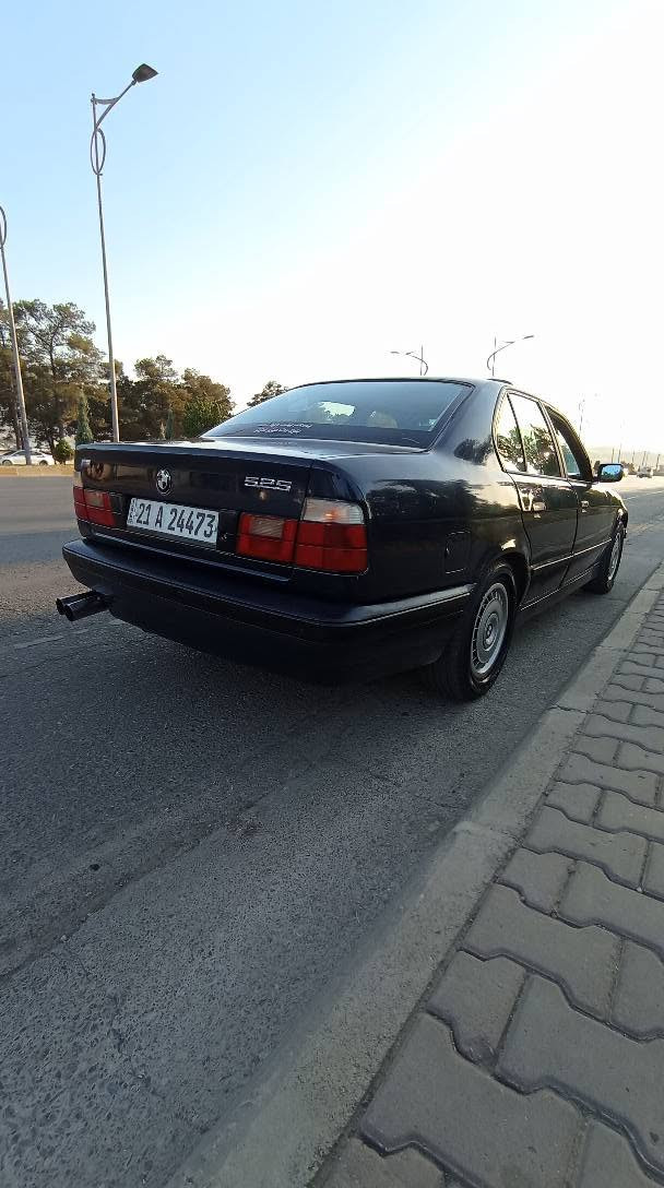 BMW E34 525 / 1992 / ئۆتۆ ماتیك 
تەبرید ڕەقەمو سەنەویو هەزەی تازەیە بەناوخۆمەوەیە پیتاقەی بەنزینی هەیە / گۆڕینەوەش دەکەم كركوك, العراق


**إذا كنت صاحب هذا الإعلان وتريد حذفه لأي سبب، رجاءا أرسل رسالة إلى الدعم الفني**
