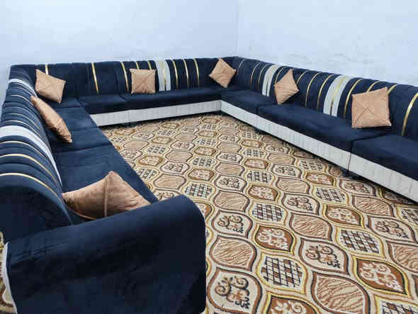 ديوان 20 مقعد اي ضرر مابي اخو الجديد بلوك اسود السعر 525 المكان كربلاء  ***********
