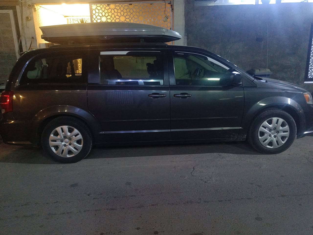 دوج كرفان كلين بدون ضرر موديل ٢٠١٦ اللون رصاصي رمادي اير باك سليم تبريد قطعه واحده المحرك ما مفتوح ماشيه ١٦٢ الف كم تخم تاير جديد السنويه باسمي لغاية ٢٠٣٠ هزه غير منتهيه السعر ١٧٥ ورقه
***********
