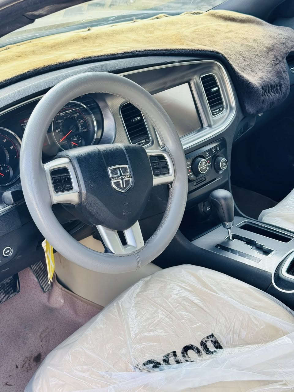 ‏يالله السلام عليكم
‏لبيع جارجر 11رقم اربيل 

‏مكينة 3600/توويل 

‏سيارة وارد كندي بيه بس صبغ باب خلف سايق  

‏

‏سيارة جديدة كلش  جاهزة من مكينة وگير حدادة تخم تاير تبريد اكسن ويل 18 بدون اي نواقص 

‏ 
‏السعر150 بيه مجال 

*********** ‏

‏
