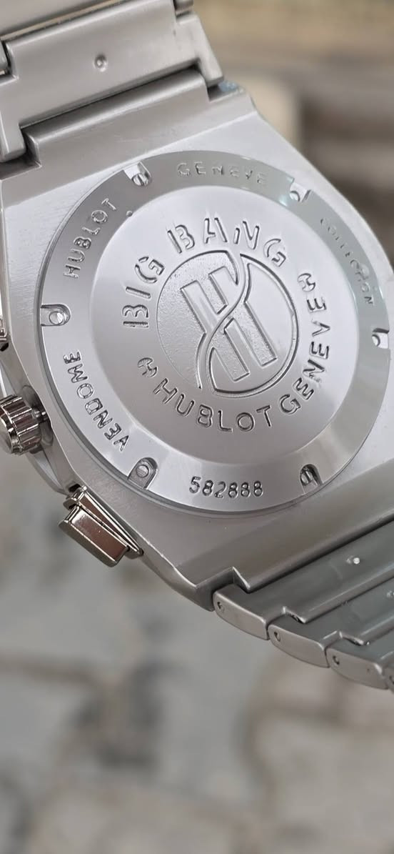 هابلوت تيتانيوم بالكامل  سويس ميد
سناتر شغاله بالكامل
باله مخزن غير مستعمل 
وزن ثقيل 
لون مينه  نادر ومميز 
مختمه من كل الجهات 
ضد الماء مع منفذ شهري 
زجاج زفير مقاوم للخدش والكسر 
تحفه فنيه السعر ٢٥ الف على اول تم


**إذا كنت صاحب هذا الإعلان وتريد حذفه لأي سبب، رجاءا أرسل رسالة إلى الدعم الفني**