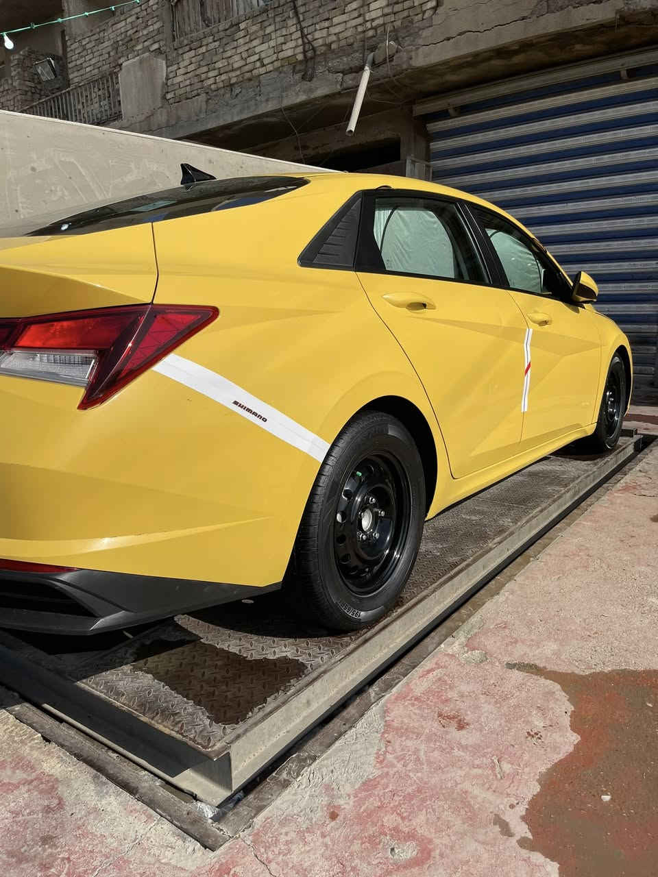 هينوداي النترا
موديل 2021

محرك 2.0 كفالة عامة

كير AT. كفالة عامة 

ماشية 50 الف 

صدر جديد موبز شركة تخم تاير جديد دوشمة عامه كشنات وكاعيه السيارة نضيفة كلش مكان السيارة بغداد مدينة الصدر

للاستفسار الاتصال على الرقم 

***********

‭0788 295 9205‬
