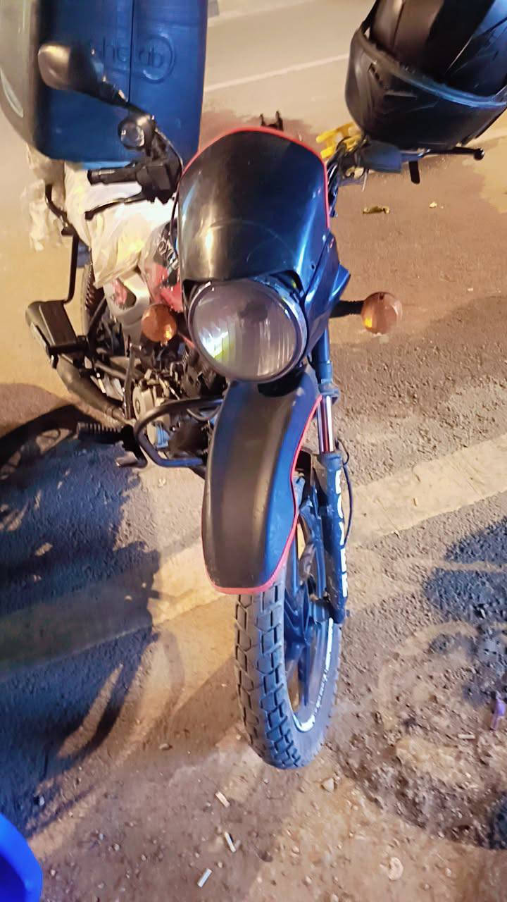 دراجة بوكسر 23 وعشرين البيع اوراق كاملة مكاني بغداد جسر ديالي *********** بية وتساب 🤍
