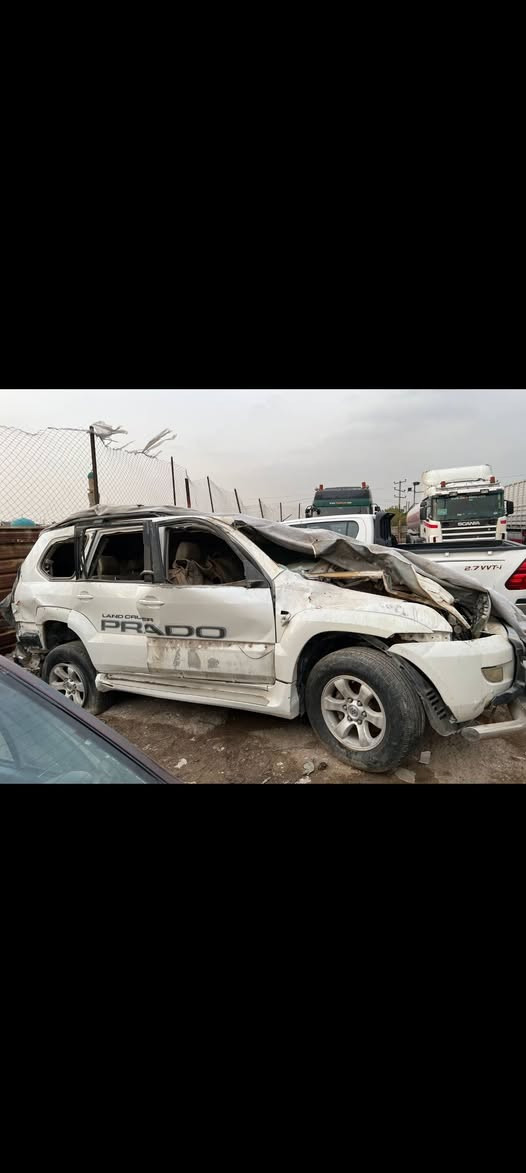 برادو مكلوبه للبيع السعر 70ورقه مكاني بغداد الشراي يتصل ***********
