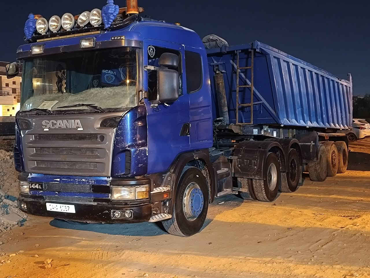 السلام عليكم اخواني هاي النساف للبيع موديل 2004 سكس باج بطن جاهزة وحالياً بالشغل سنوية الى28 قلاب أسعر اتصل وبيك خير ودلل كلشي بحك الله وكله أهل مصلحة ماكو غشيم الاتصال *********** فارغها 18طن ونص ويه الكاز خفيفه مالت كبان
