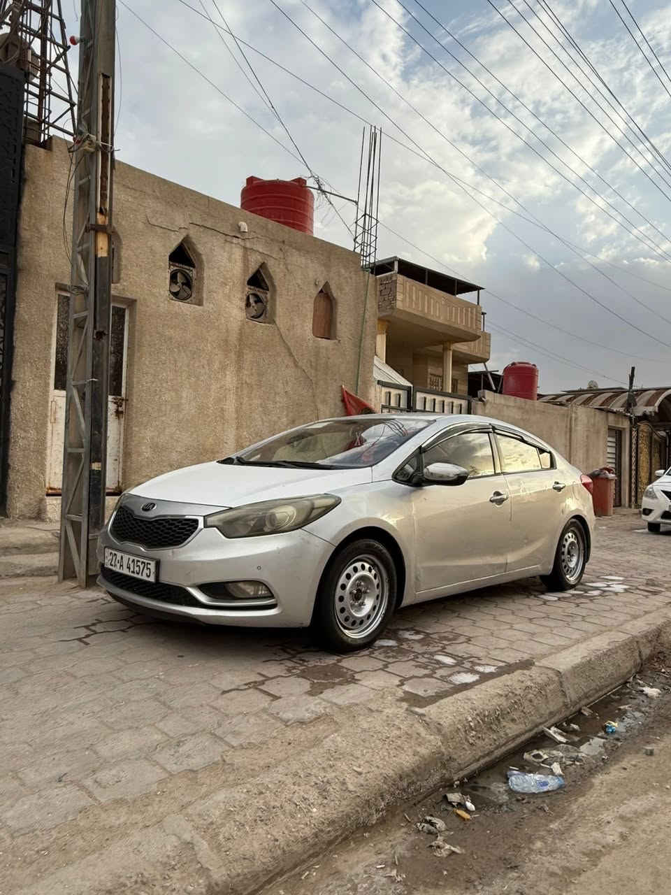 سلام وعليكم
البيع كيا سيراتو 
مديل 2014 
خليجي
رقم ذي قار بسمي 
مكينه 1600
مكينه كير كفاله 
سياره جاهزه 
على اخر حبايه 
حداده تبريد 
تخم تاير 
مابيه نقص 
بيه تبديل جاملع وبنيد 
وبارد ربع القماره طاير على البنيد 
ابيع شوف العين بكان السياره بصره 
الشراي ينتصل ويدلل رايده ب90 وبيه مجال قليل /***********
