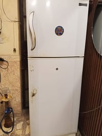 ثلاجه كونكورد لبنانيه كبيره تجميد فول نقص يده وكلوب  فقط قيم الي يرضى ...