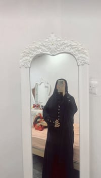 عباية بنات • جديدة • سواد فاحم