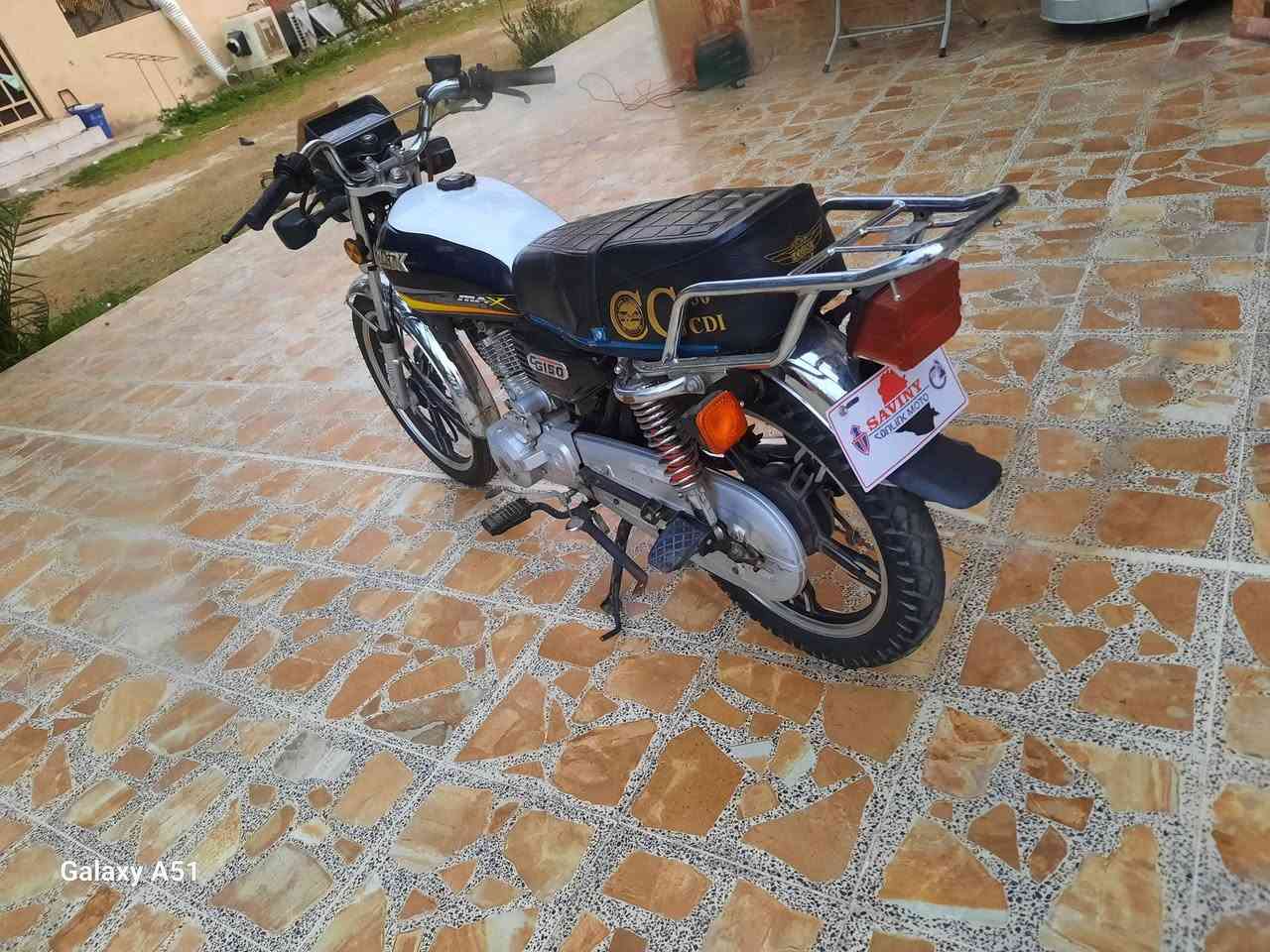 السلام عليكم سونك مديل ٢٢ اوراق موجودة جاهز من كل شي السعر ٥٠٠ للإستفسار الاتصال ***********
