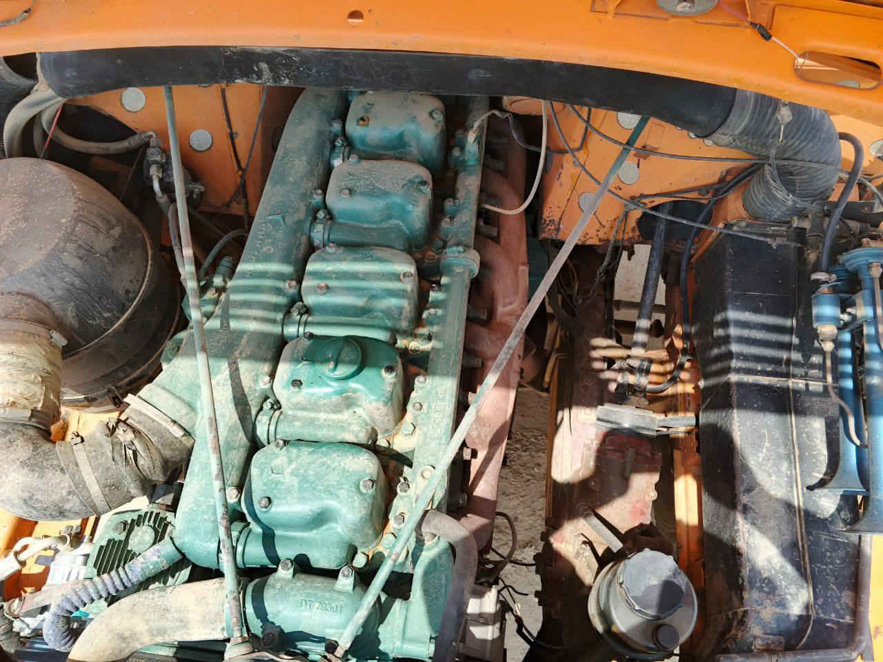 سلام عليكم سياره اقجم اللبيع موديل 82 محرك ستندر مجموعه جيف تخم تاير سياره جاهزه العمل اتصال ‏‪***********‬‏
