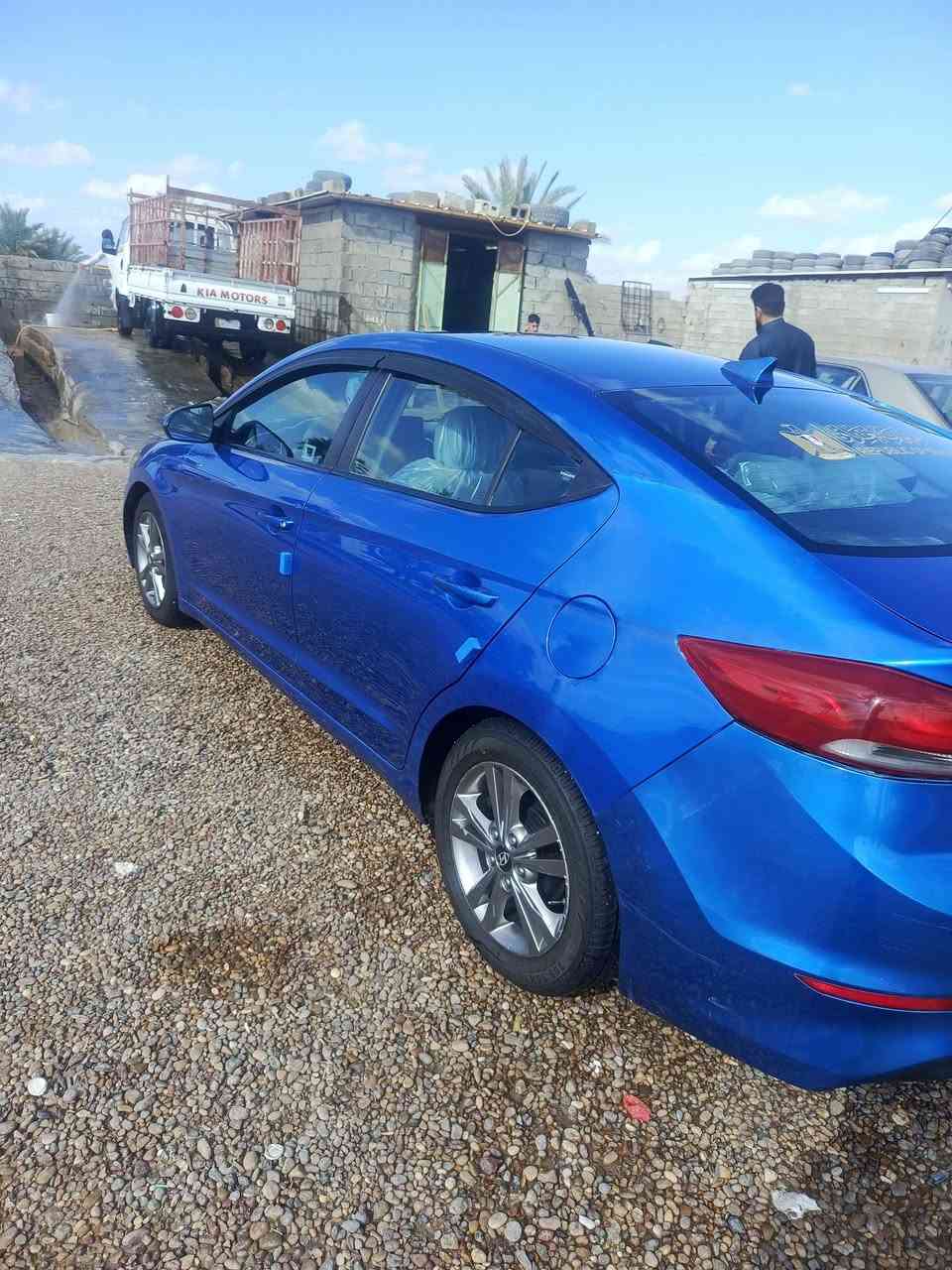 ألسلام عليكم...
من رخصة الادمن. 

ألنترا امريكي موديل 2017  سياره جاهزه تخم تاير حداديه تبريد مكينه رقم بغداد سنويه لل28 شرط التحويل حادثها جداً بسيط صور الحادث مرفوقه بالمنشور سعرها127 وبيهامجال مكانها بغداد. 

***********.
