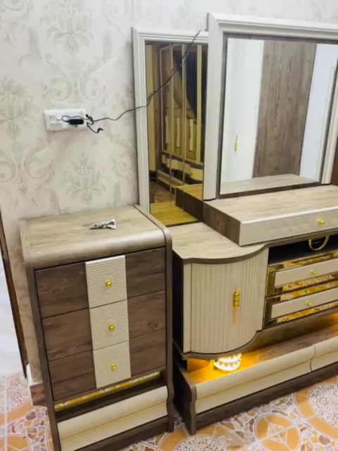 غرفه اخشاب استخدم اشهر قليله اخذته ب5 ملاين رايده بمليونين


**إذا كنت صاحب هذا الإعلان وتريد حذفه لأي سبب، رجاءا أرسل رسالة إلى الدعم الفني**