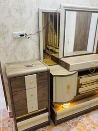 غرفة نوم خشب • مستعملة شهور • للبيع