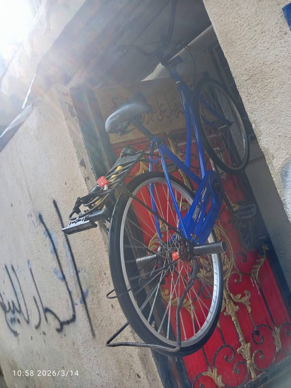 سلام عليكم بيسكل سياحي حجم26شركه سانتوس بيسكل نضيف نضافه مالته 95بل100 سعره130وبيه مجل حك جيه عنواني بصره جمهوريه ***********
