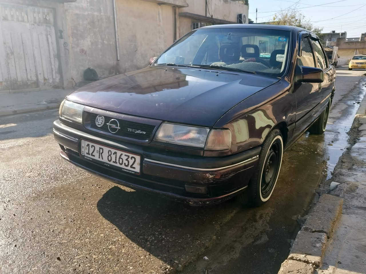 فكترا حجم 16 موديل 93
مبدل جاملغ امامي فقط والبوند صبغ اثر تقحيل 
كير ومكينه شرط طخم تواير جديد باتري جديد طخم جديد سياره نضيفه ترايها وين ما تريد السعر 45 وبيها مجال للاستفسار ***********
