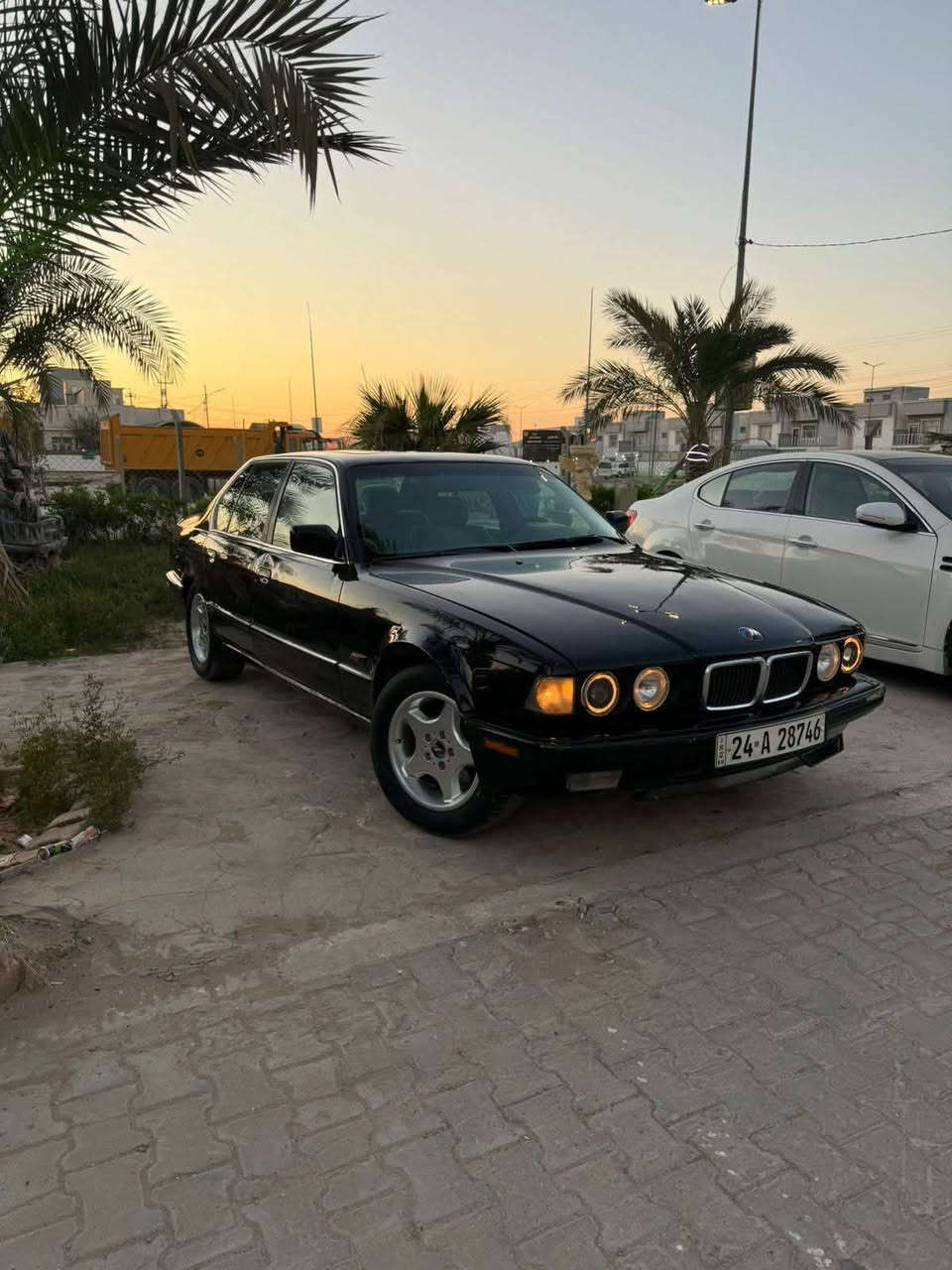 السلام عليكم بي ام دبليو ، 740.. 8 سلندر مكفوله من الضربه  كير مكينه جديد  حداديه جديده كهربائيات كلها شغاله شرط. رقم دهوك دولي راعيها  بغداد  مداور ثاني يوم بجم عريض سياره مصبوغه جماليه العنوان
 الديوانيه  سعرها ٥٤ وبيها مجال بسيط
***********
