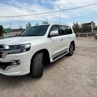 لاندكروز موديل ٢٠١٩ بريم رقم بغداد ماشيه ٦٠ الف مكفوله ٠٧٨٠٦٤١٤٨٣٣