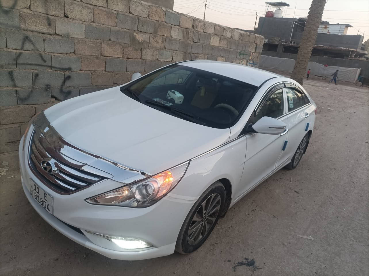 سوناتا خليجي ٢٠١٤ ومسجله بالسنويه ٢٠١٣ مكينه ٢٤٠٠ دوش رقم بغداد بيها بنيد مصبوغ وباب السايق مبدل وكاله والسونار موجود بالمنشور......
مري شفط 
تحكمات ستيرن 
شفتات كير
كرسي كهربائي 
شاشه وكامره اصليات
وباقي المواصفات معروفه 
السعر ١٢٥ وبيها مجال
مكاني الحصوه ***********
